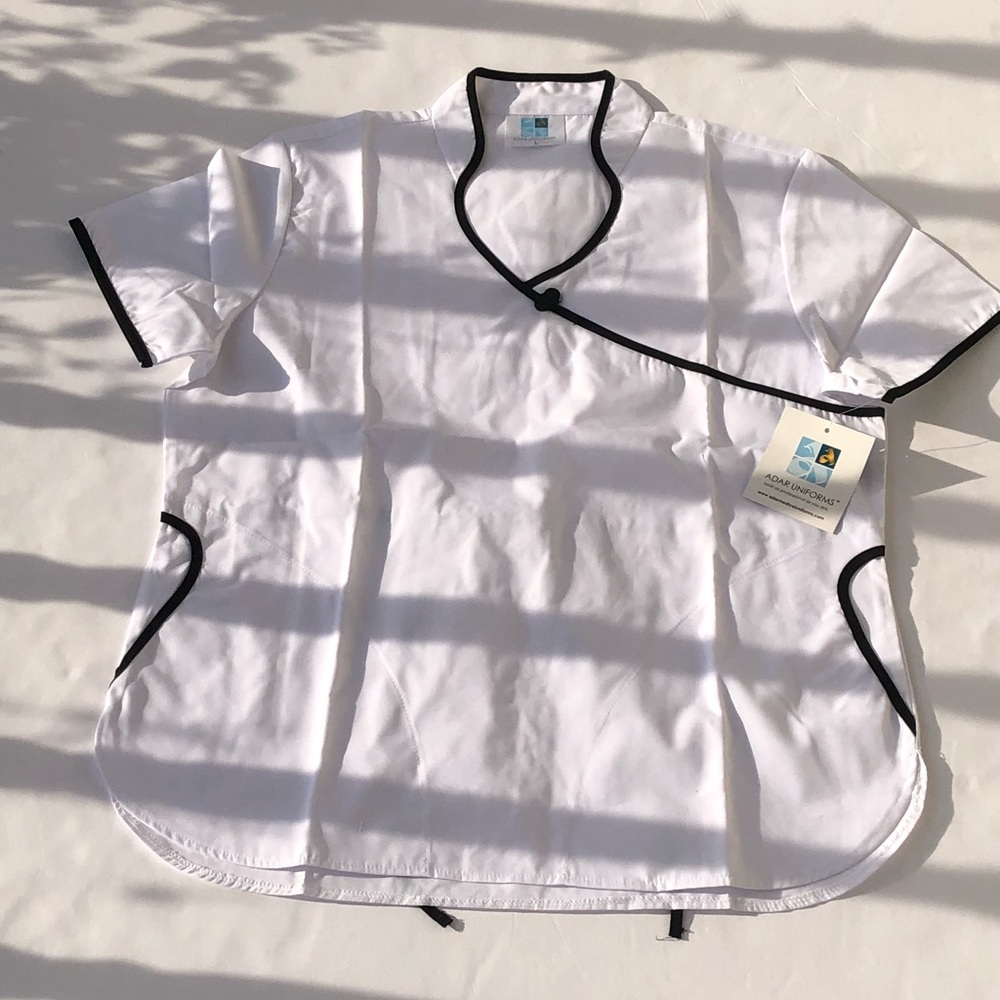 Scrub set by Adar